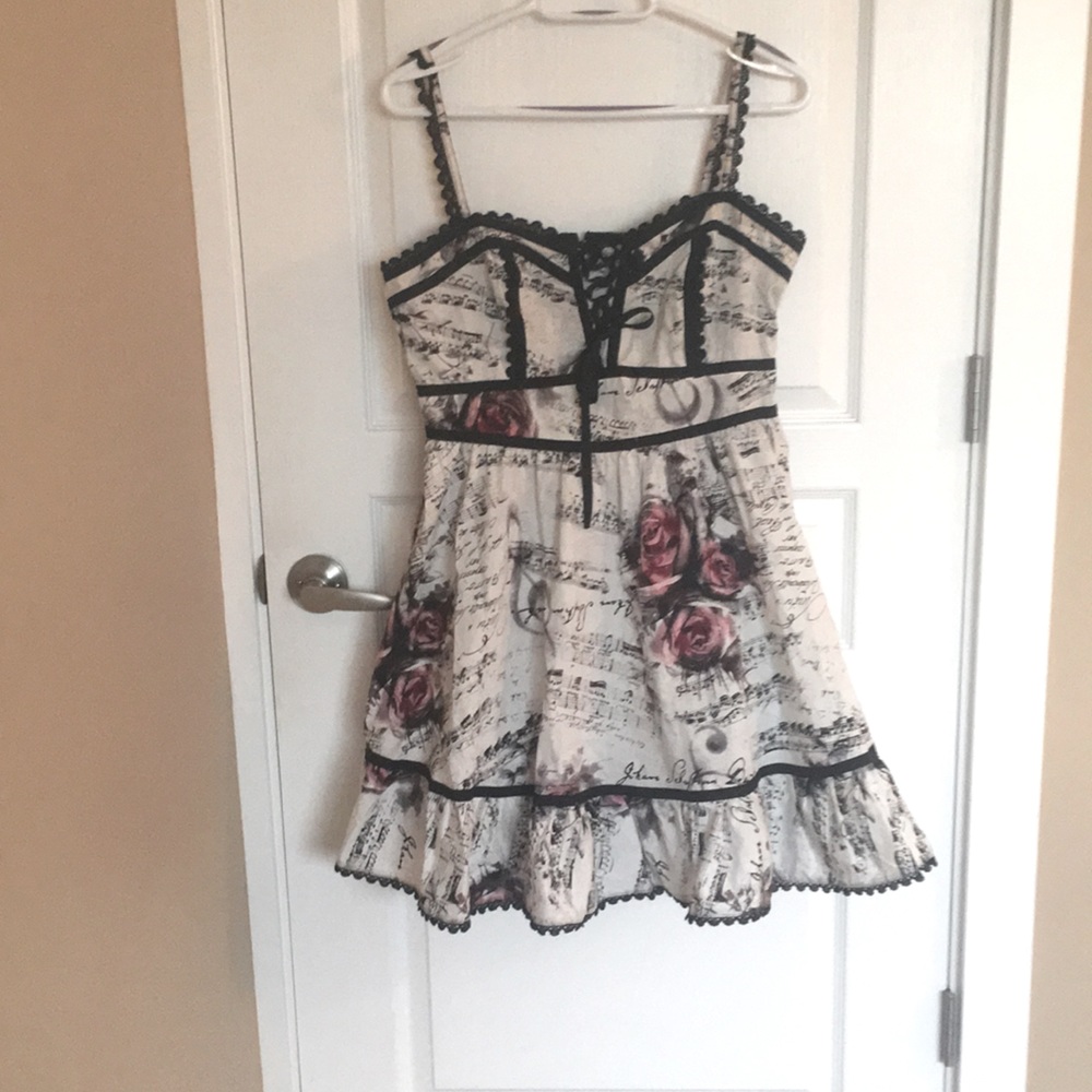 Hot Topic Rose and Music Dress